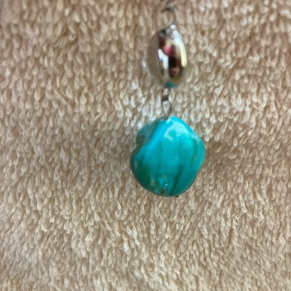 Turquoise stone dangle earrings - Picture 4 of 5